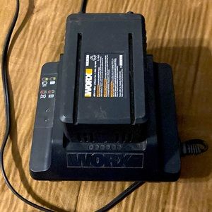 WORX 48V Battery x2 WA3538 and rapid charger WA3741